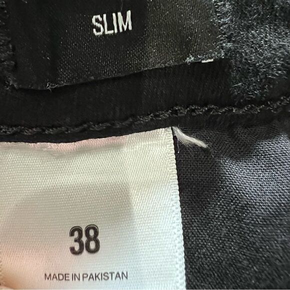 Express slim denim jean shorts cut off style black size 38 - Picture 9 of 13